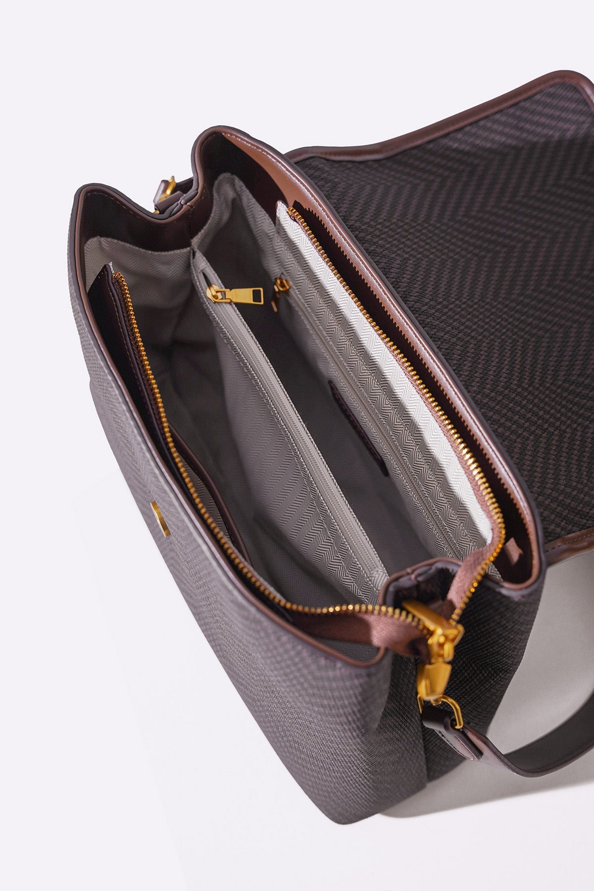 BUTTER SHOULDER BAG