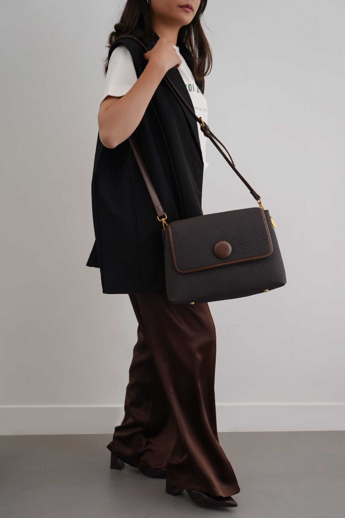 BUTTER SHOULDER BAG