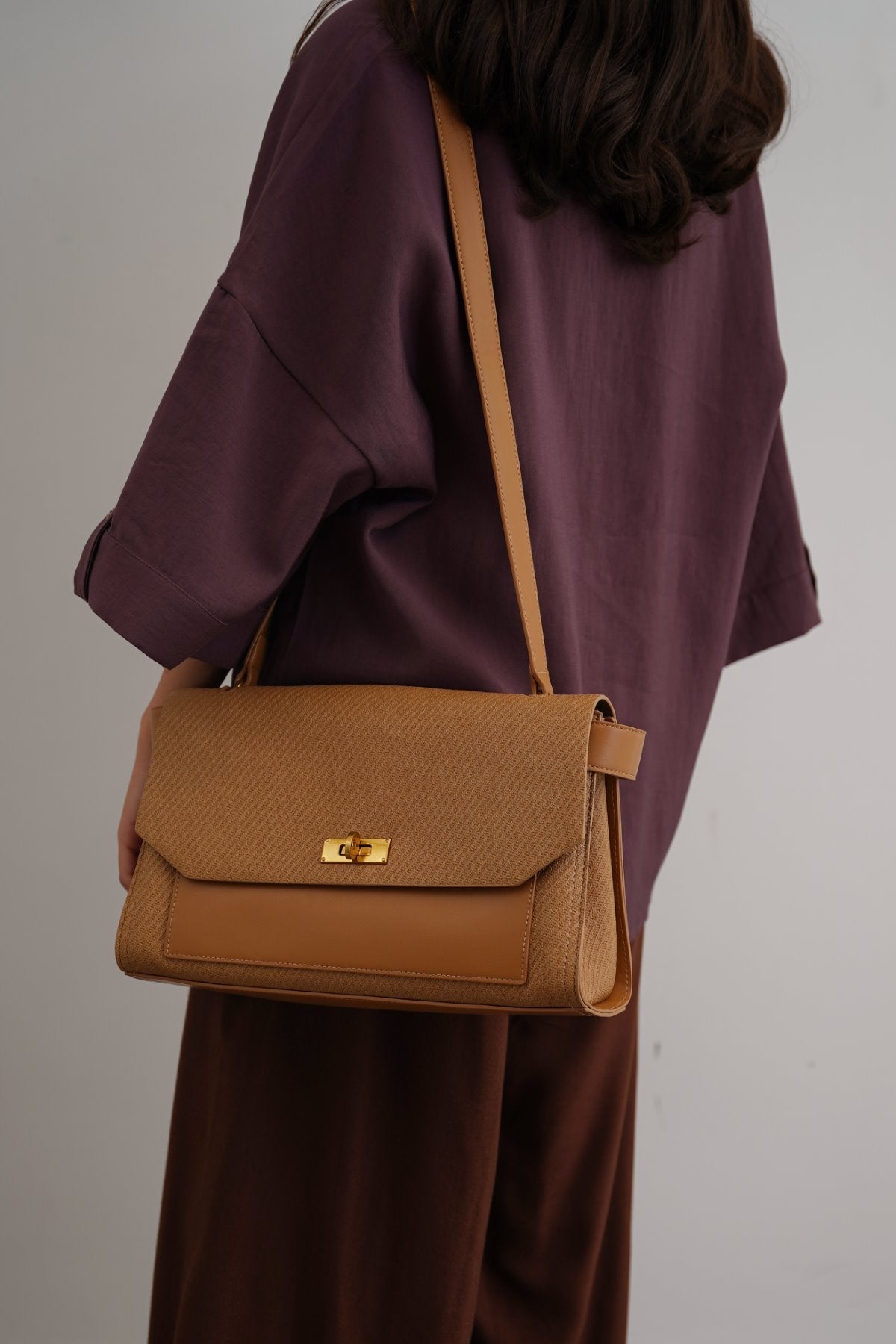 CAIRO SHOULDER BAG