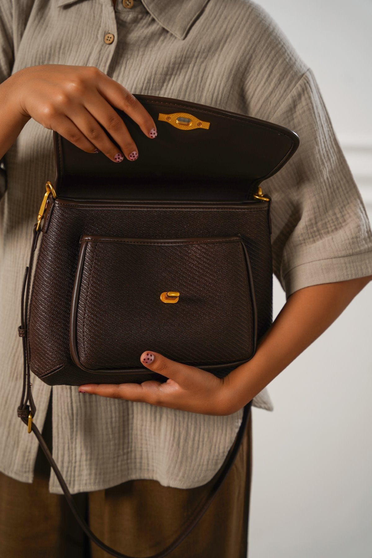 PETRA SHOULDER BAG