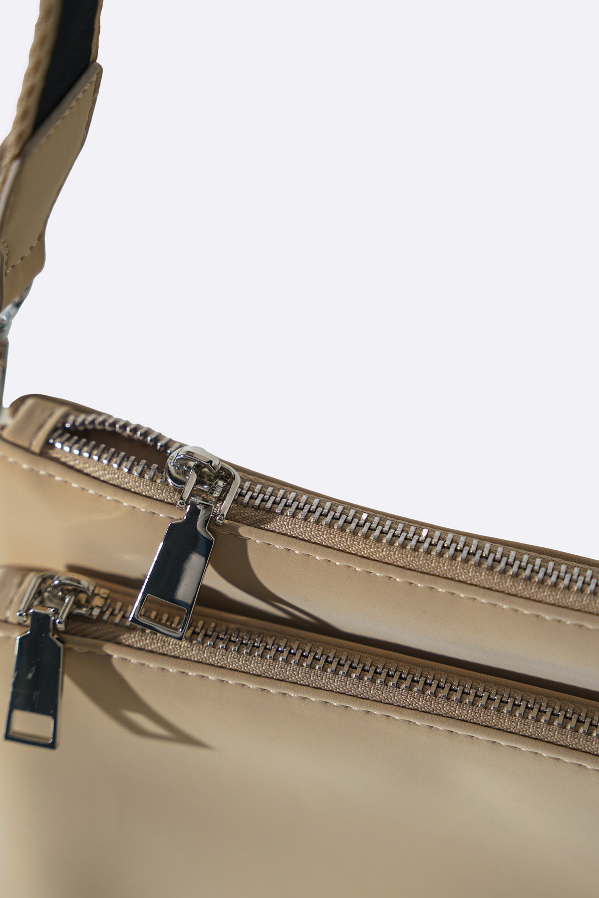 VELVET PEACH CROSSBODY