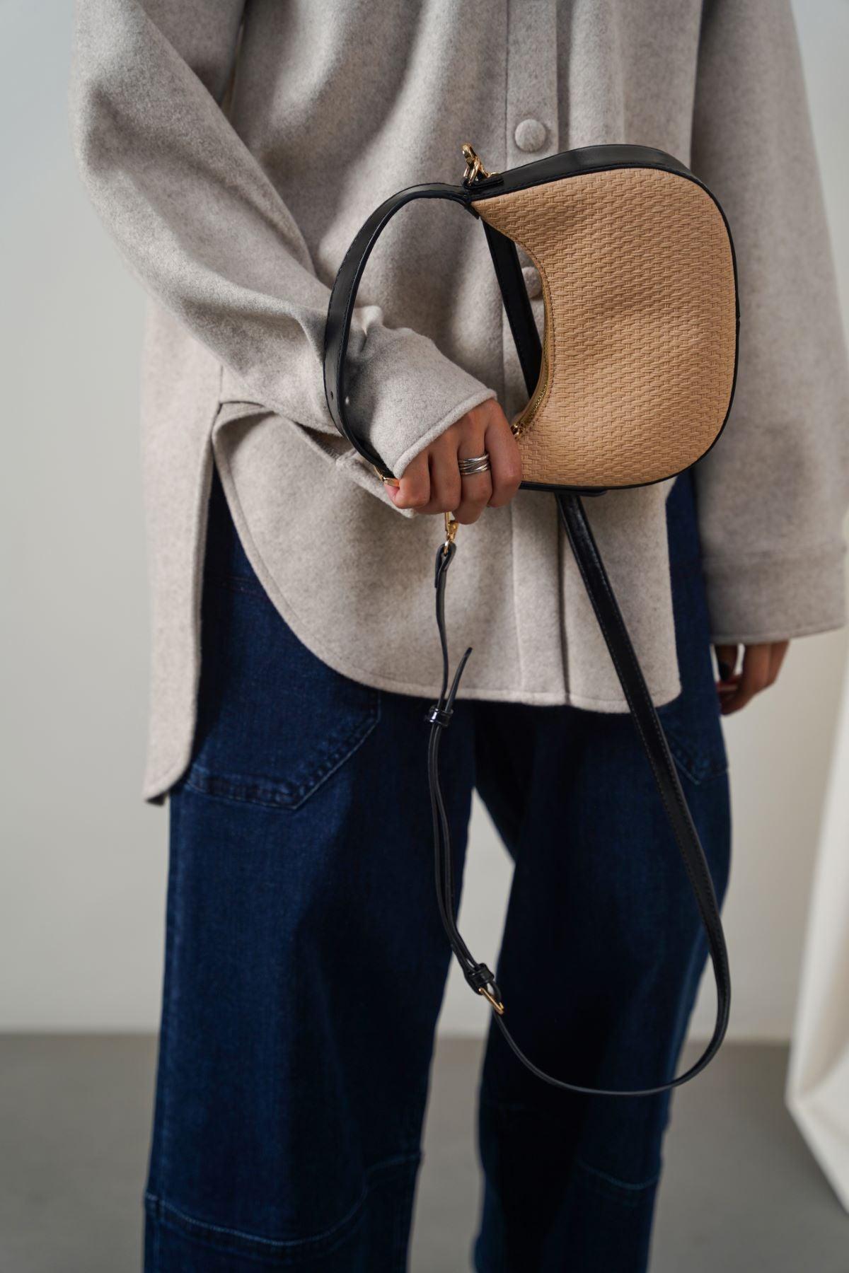 CALILO CROSSBODY BAG